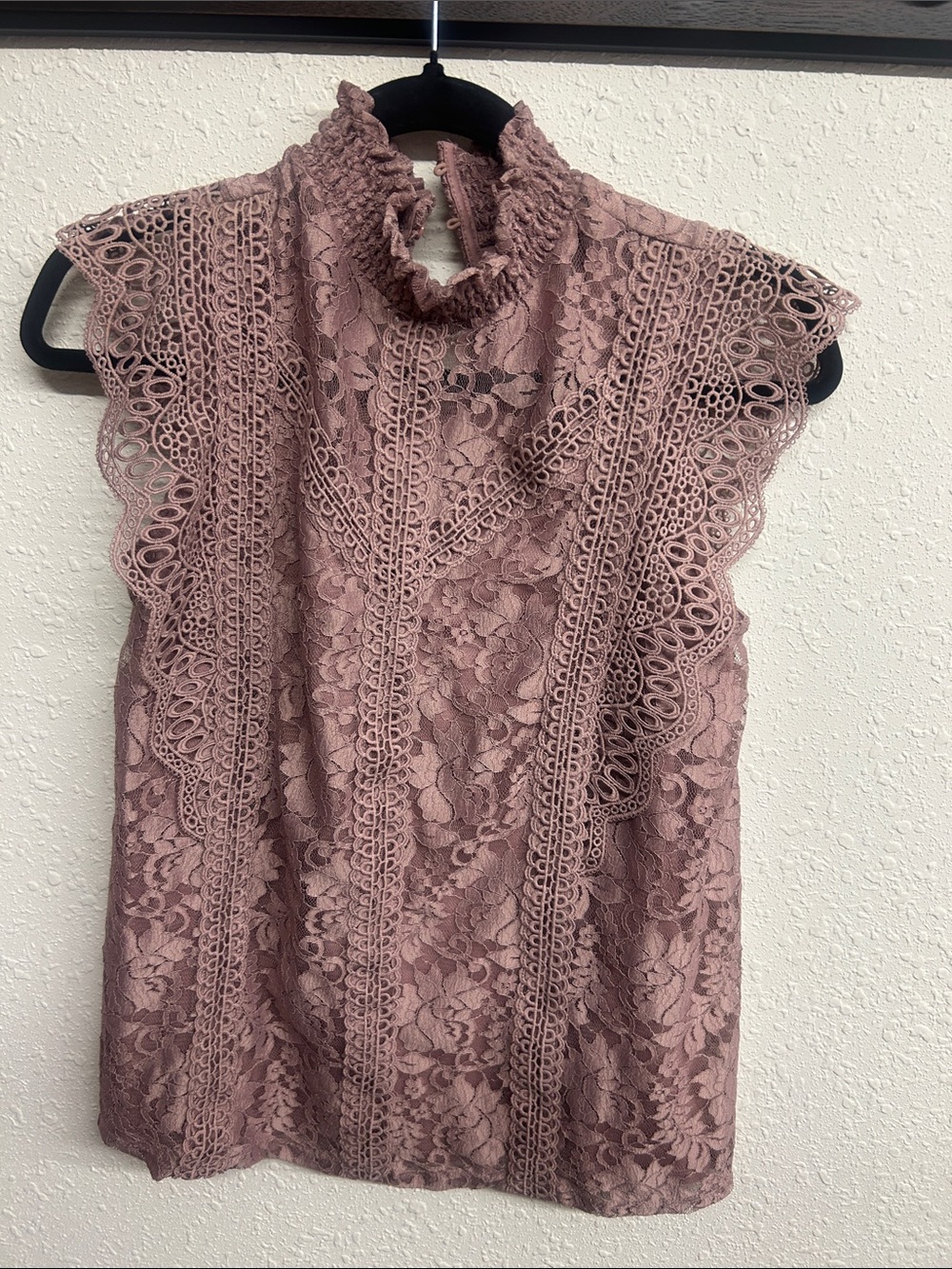 Cable & Gauge Dusty Rose Lace Mock Neck Top